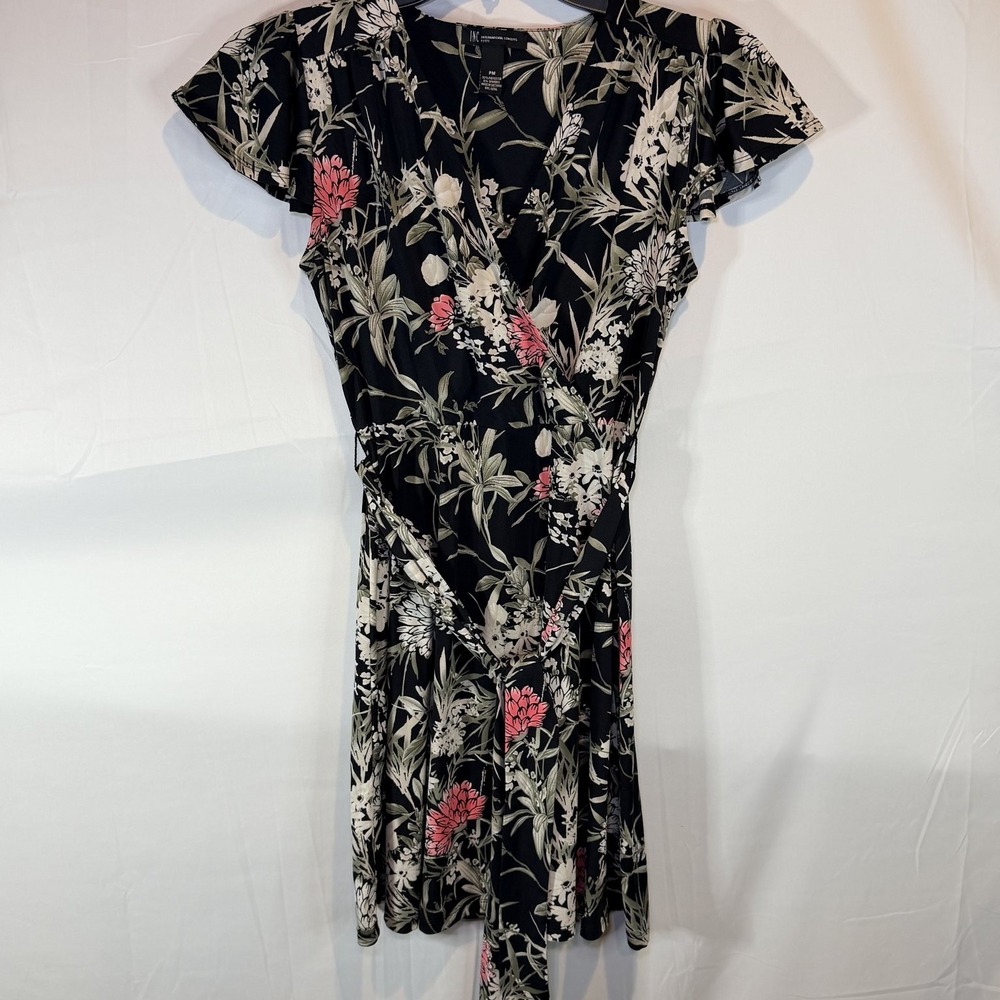 INC International Concepts‎ Women's Black Floral Wrap Dress PM Petite Flutter